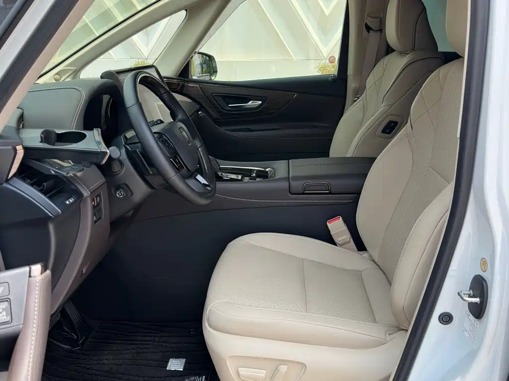 Toyota Vellfire 2024 — фото 10