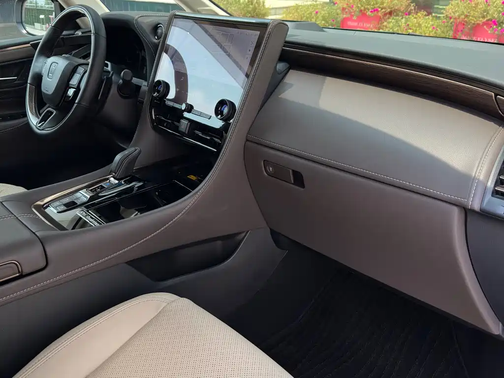 Toyota Vellfire 2024 — фото 12