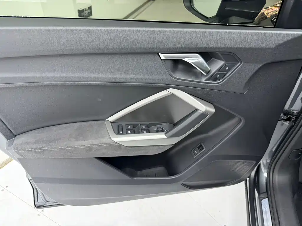 Audi Q3 2022 — фото 11