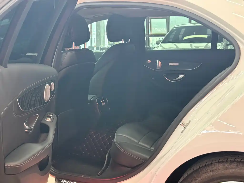 Mercedes-Benz C-Class 2019