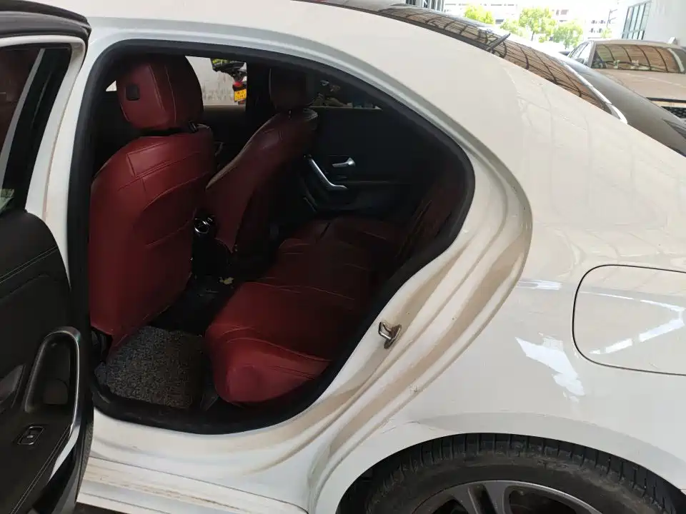 Mercedes-Benz A-Class 2022 — фото 12