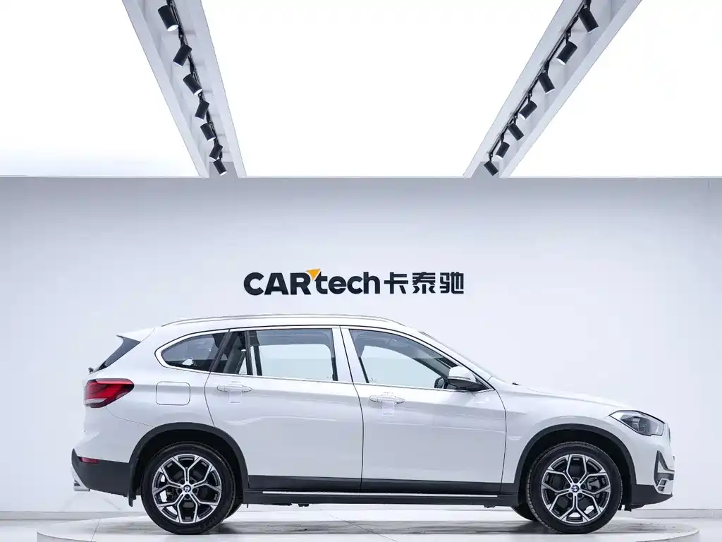BMW X1 2022 — фото 2