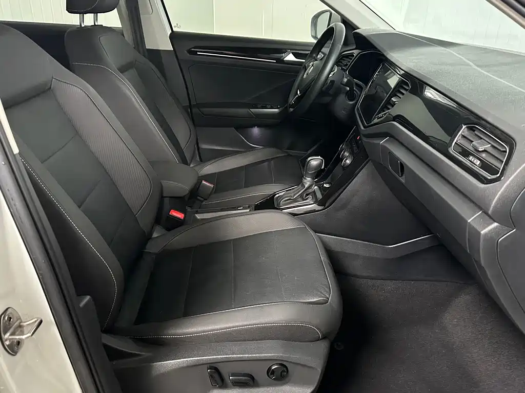 Volkswagen T-Roc 2022 — фото 15
