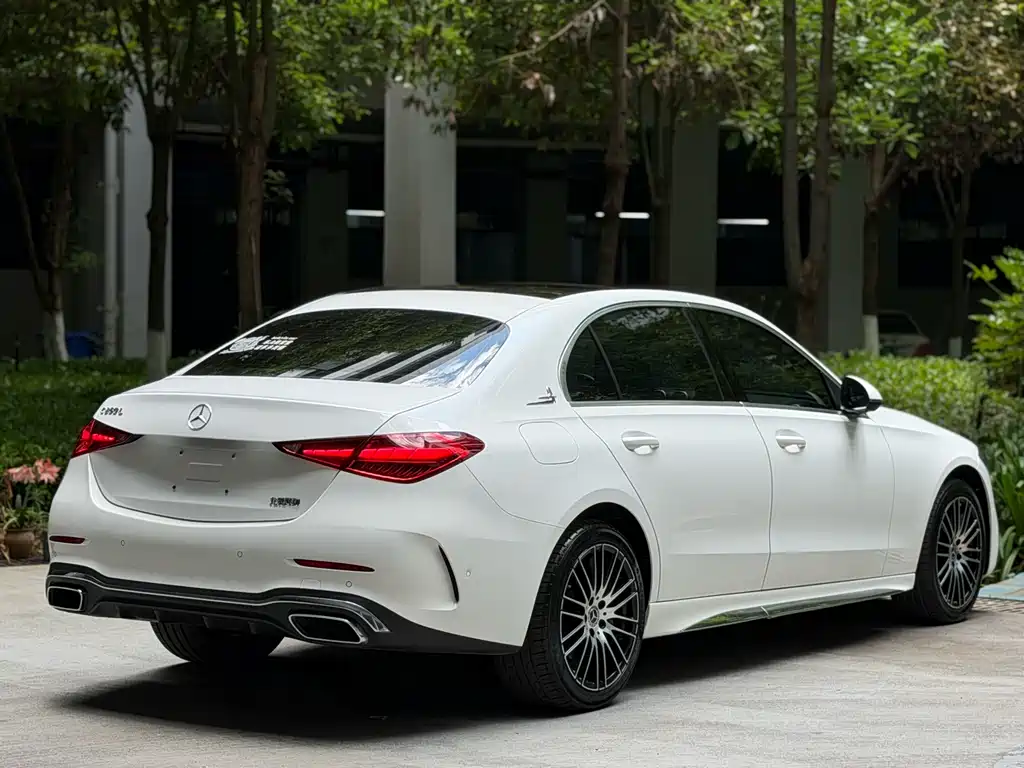 Mercedes-Benz C-Class 2023 — фото 7