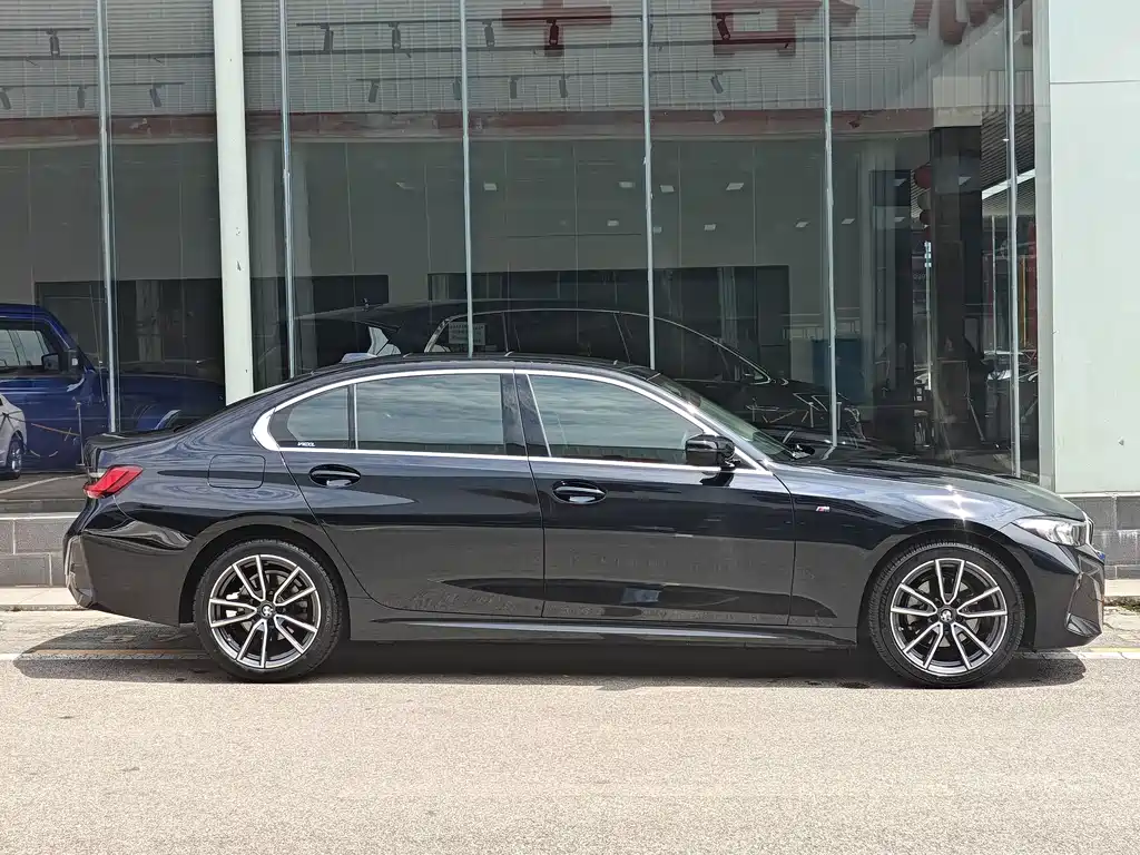 BMW 3 Series 2023