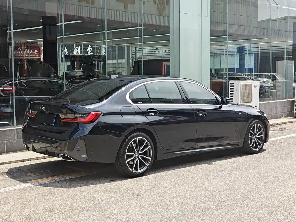 BMW 3 Series 2023