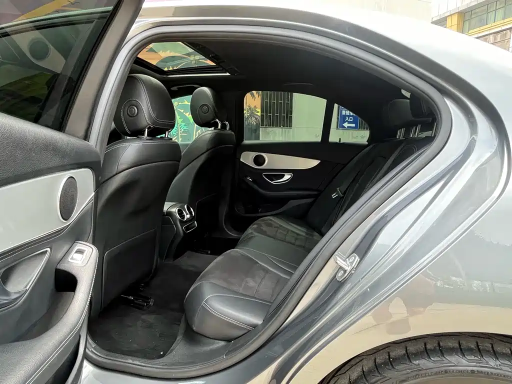 Mercedes-Benz C-Class 2019 — фото 14