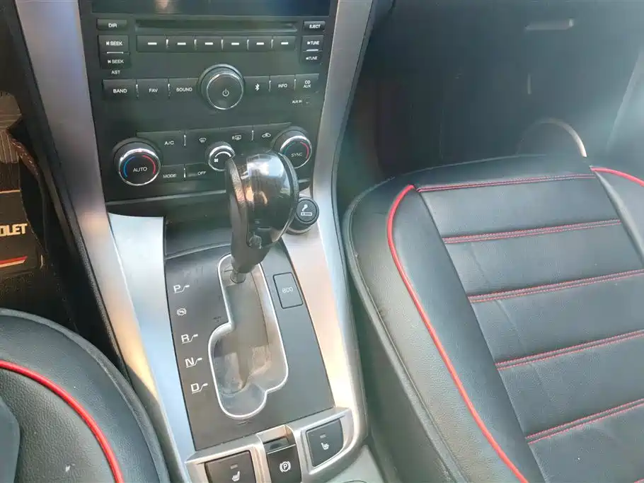Chevrolet Captiva 2015 — фото 16