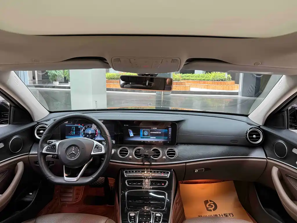 Mercedes-Benz E-Class 2017 — фото 21