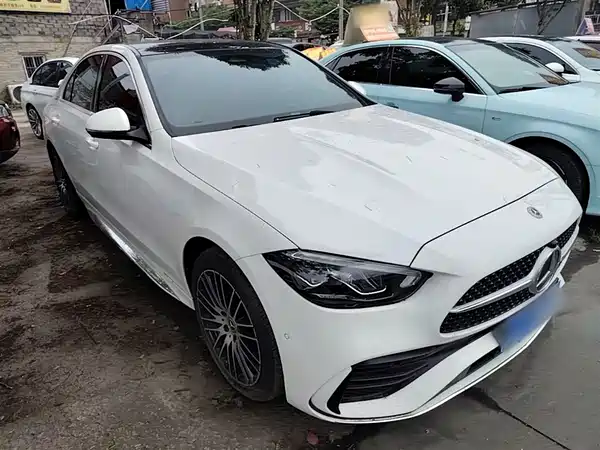 Mercedes-Benz C-Class 2024