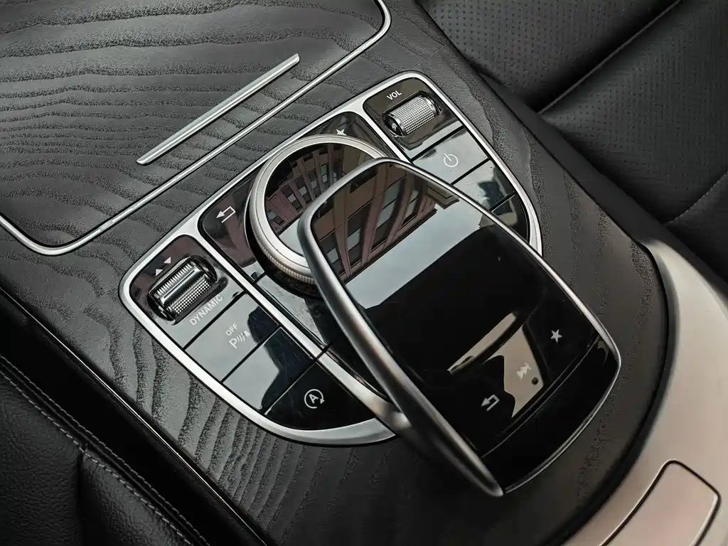 Mercedes-Benz C-Class 2017 — фото 13