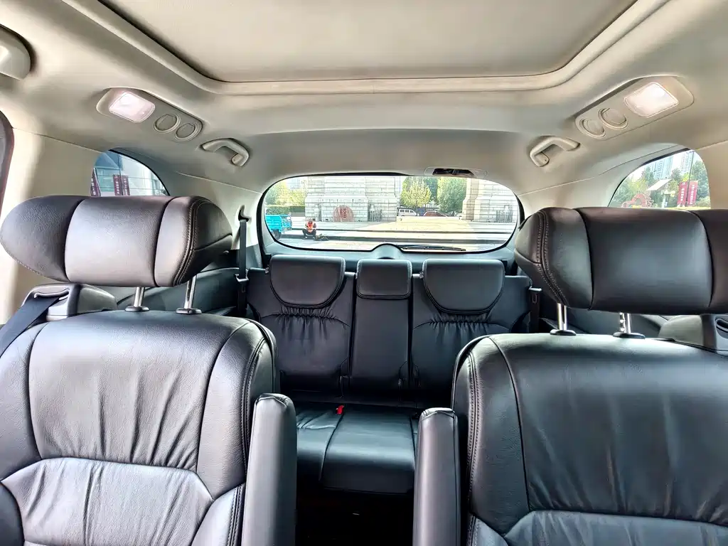 Honda Odyssey 2018 — фото 13