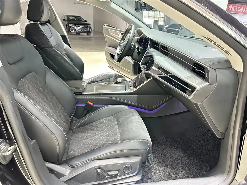 Audi A7L 2025 — фото 15