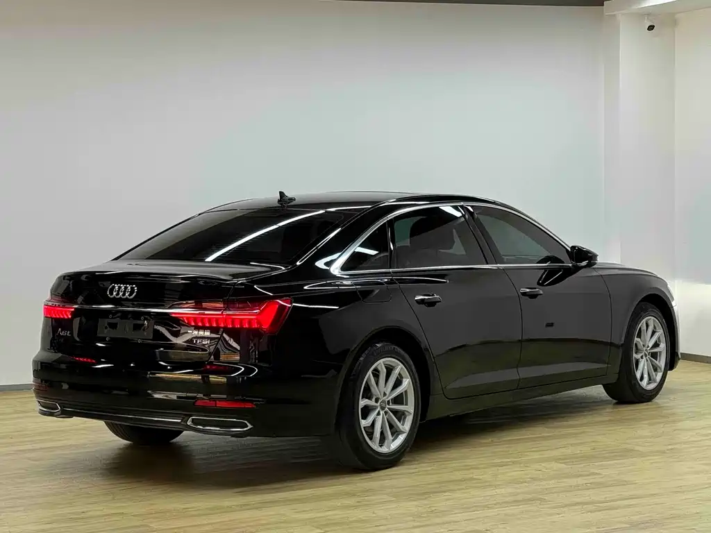Audi A6L 2019 — фото 32