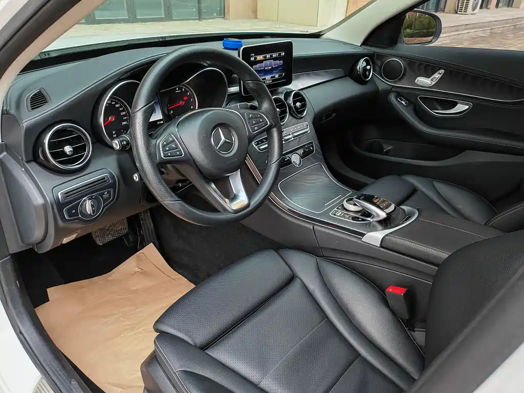 Mercedes-Benz C-Class 2017 — фото 9