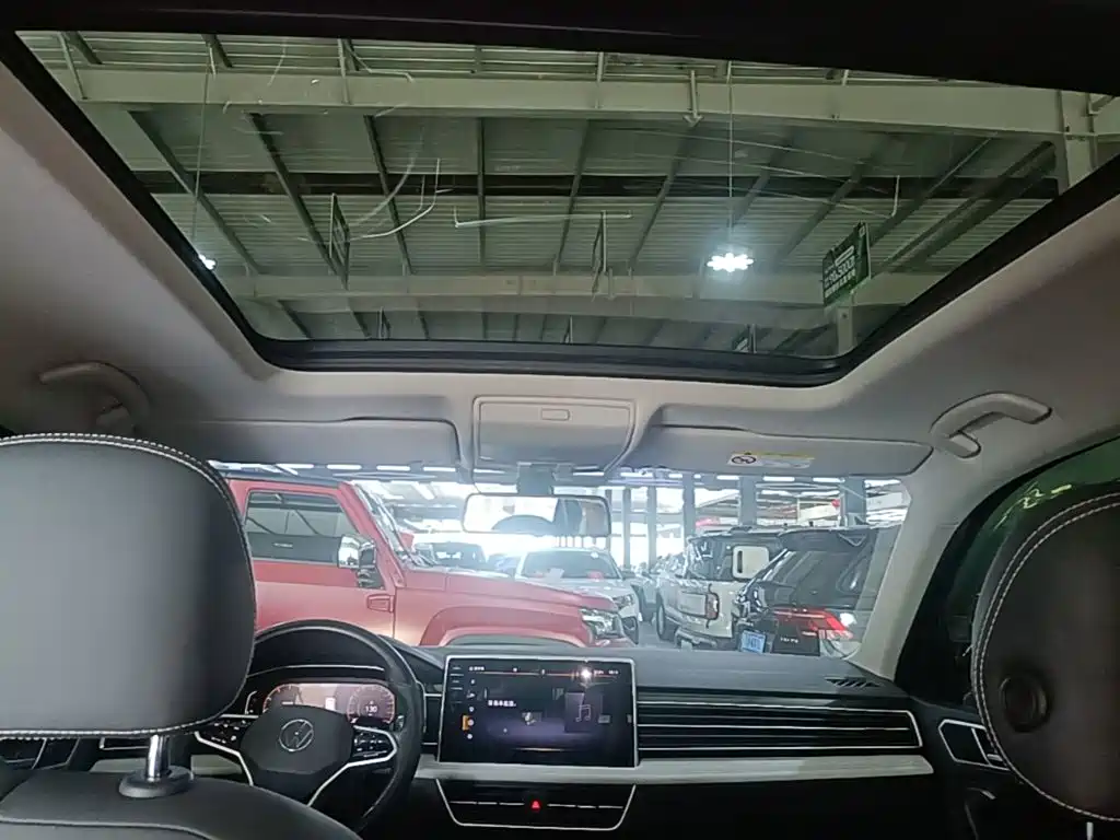 Volkswagen Tiguan L 2021 — фото 18