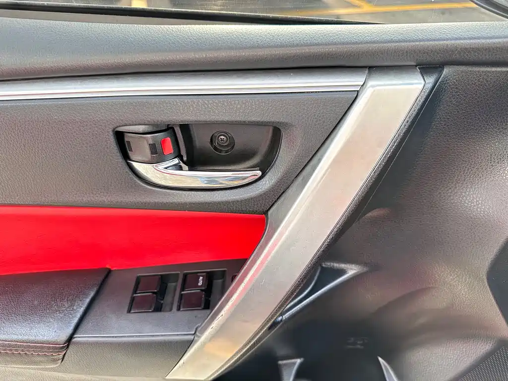 Toyota Corolla 2016 — фото 16