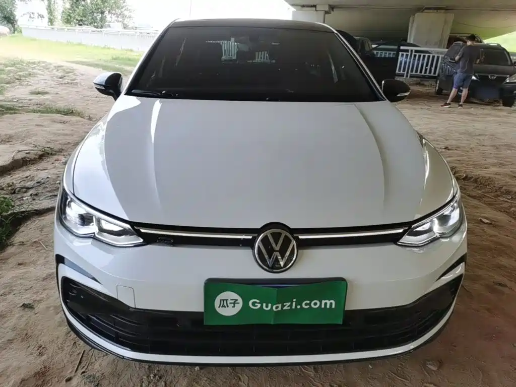 Volkswagen Golf 2023