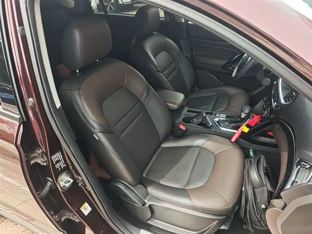 GAC Motor Trumpchi GS4 2017 — фото 25