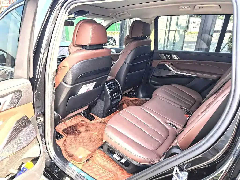 BMW X7 2022 — фото 11