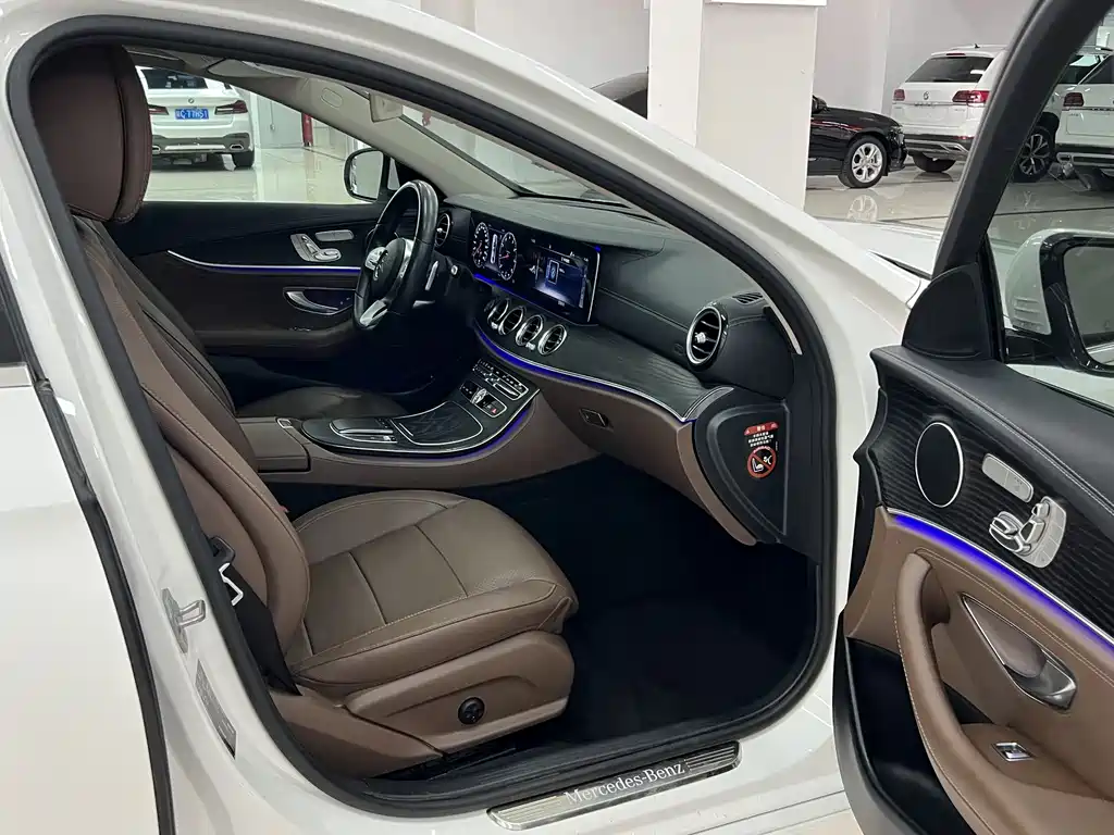 Mercedes-Benz E-Class 2020 — фото 12