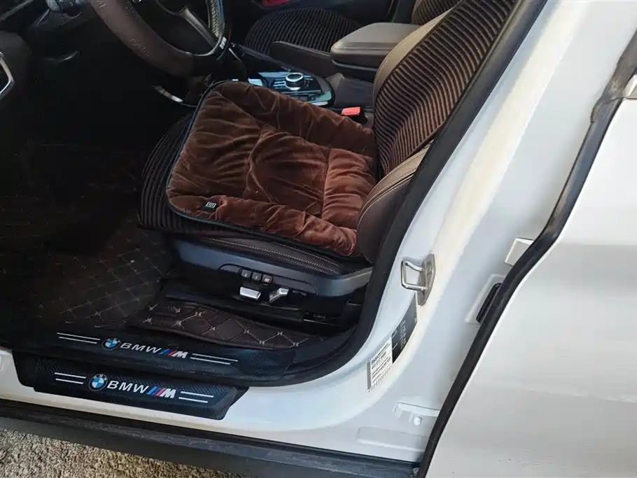BMW X1 2021 — фото 9