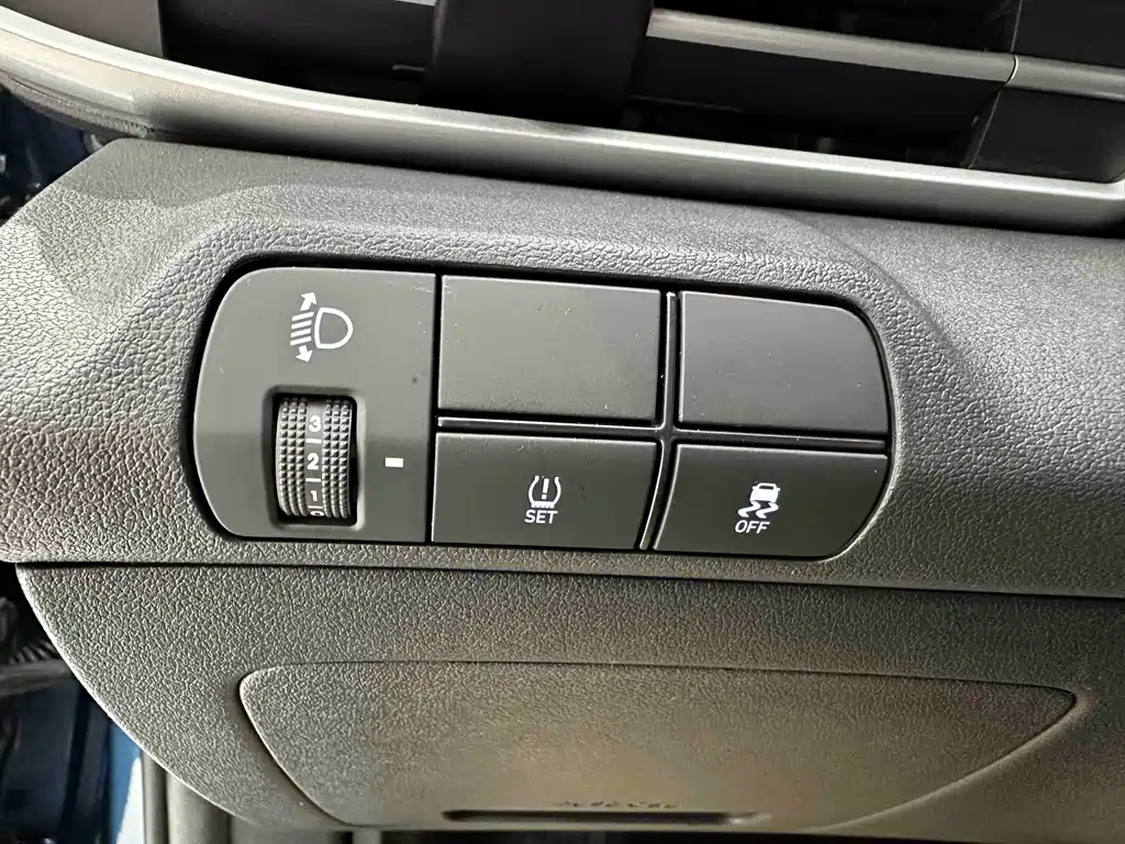 Hyundai Elantra 2024 — фото 12