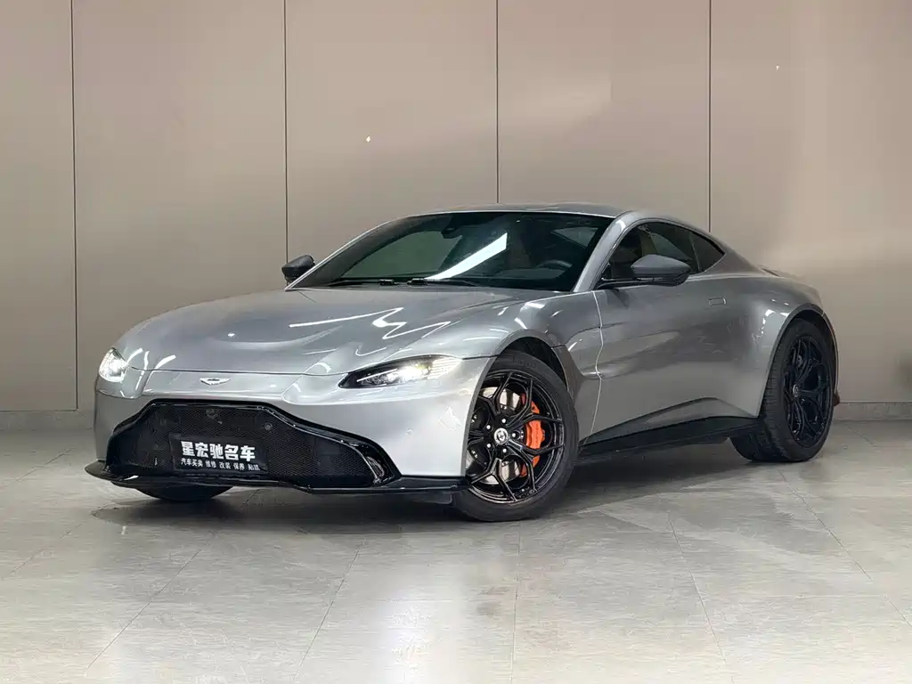 Aston Martin V8 Vantage 2019 — фото 1