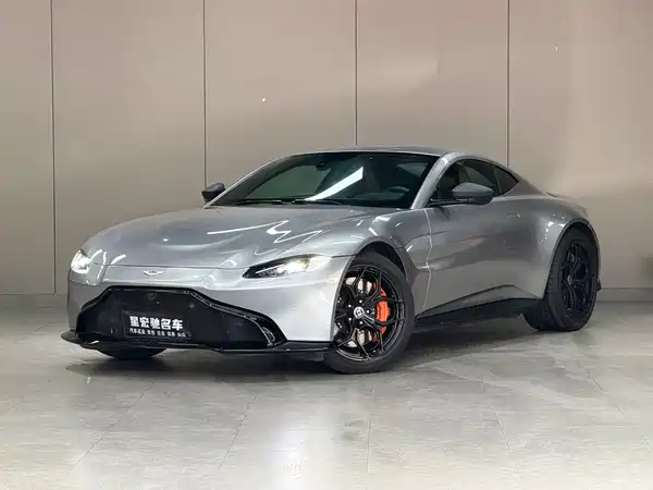 Aston Martin V8 Vantage 2019