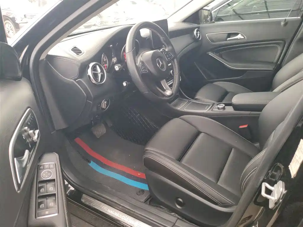 Mercedes-Benz GLA 2017 — фото 12