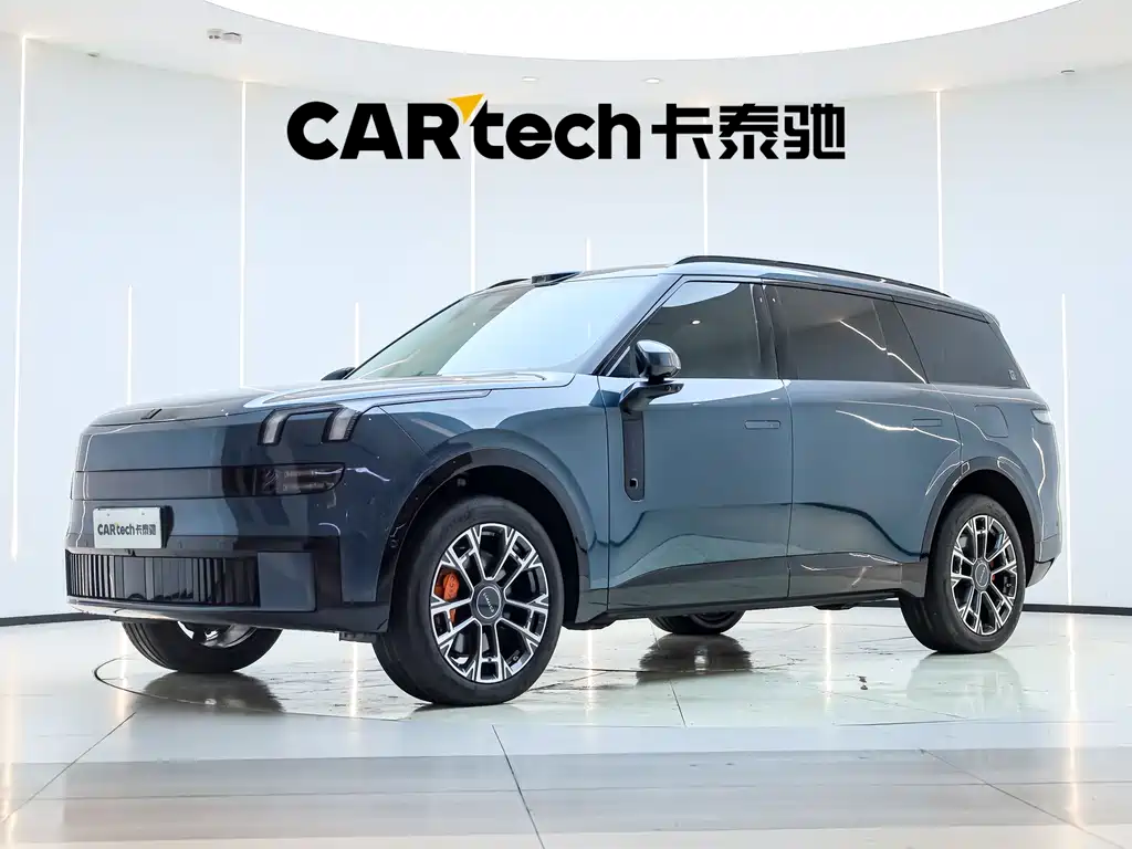 Lynk & Co 900 2025