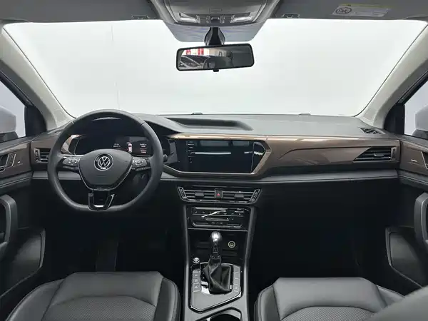 Volkswagen Tharu 2022