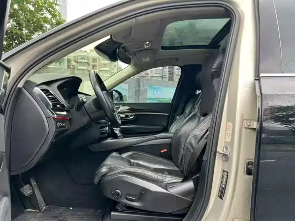 Volvo XC90 2015