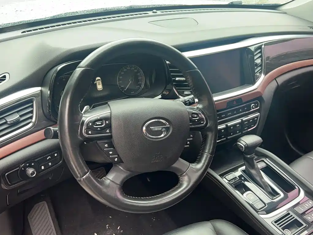 GAC Motor Trumpchi GS8 2017