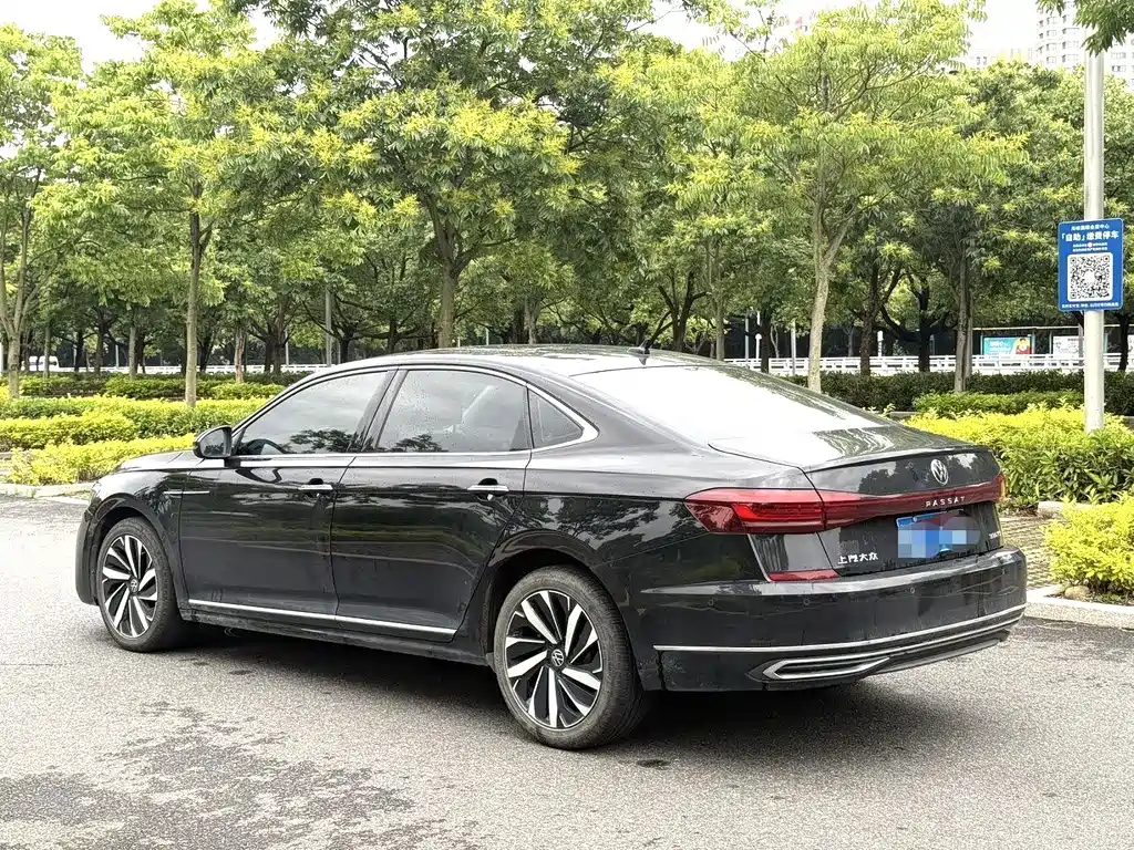 Volkswagen Passat 2022