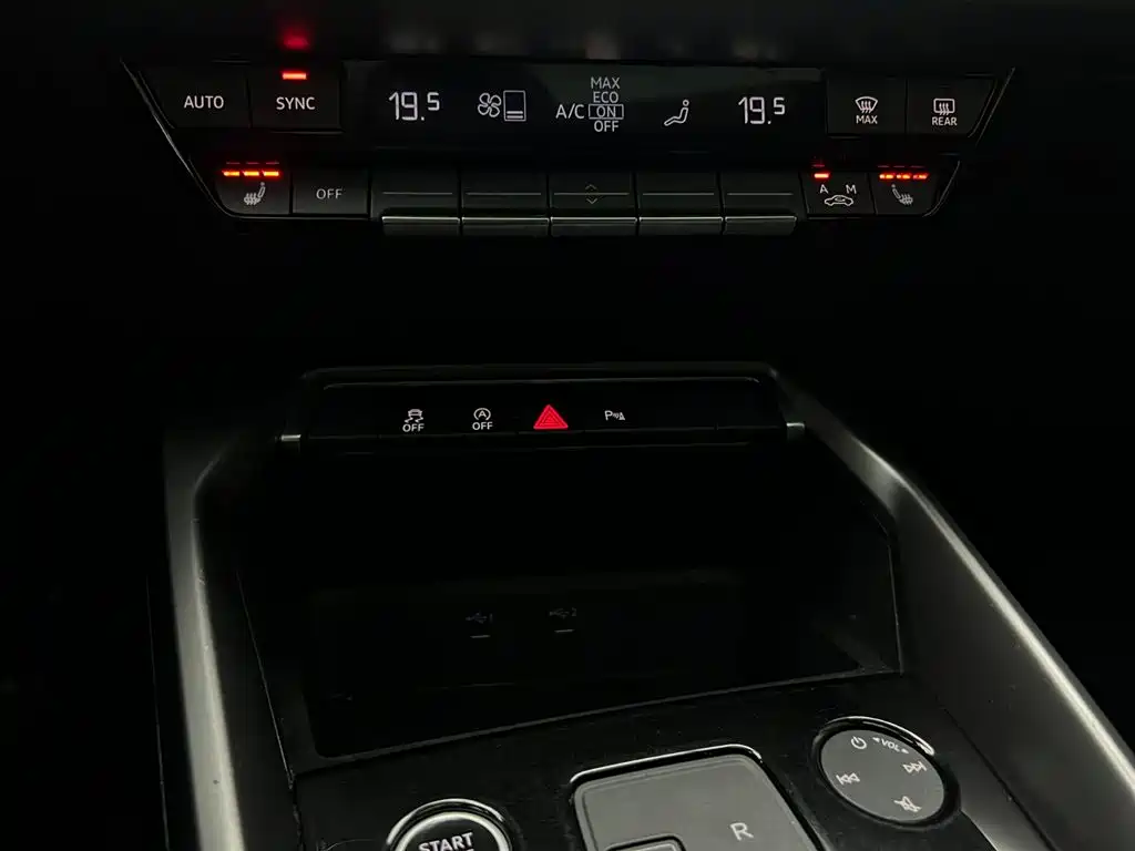 Audi A3 2023 — фото 21