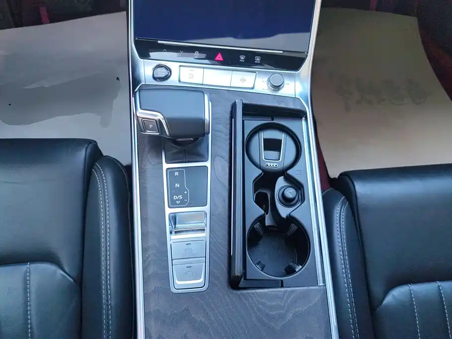Audi A6L 2023 — фото 16