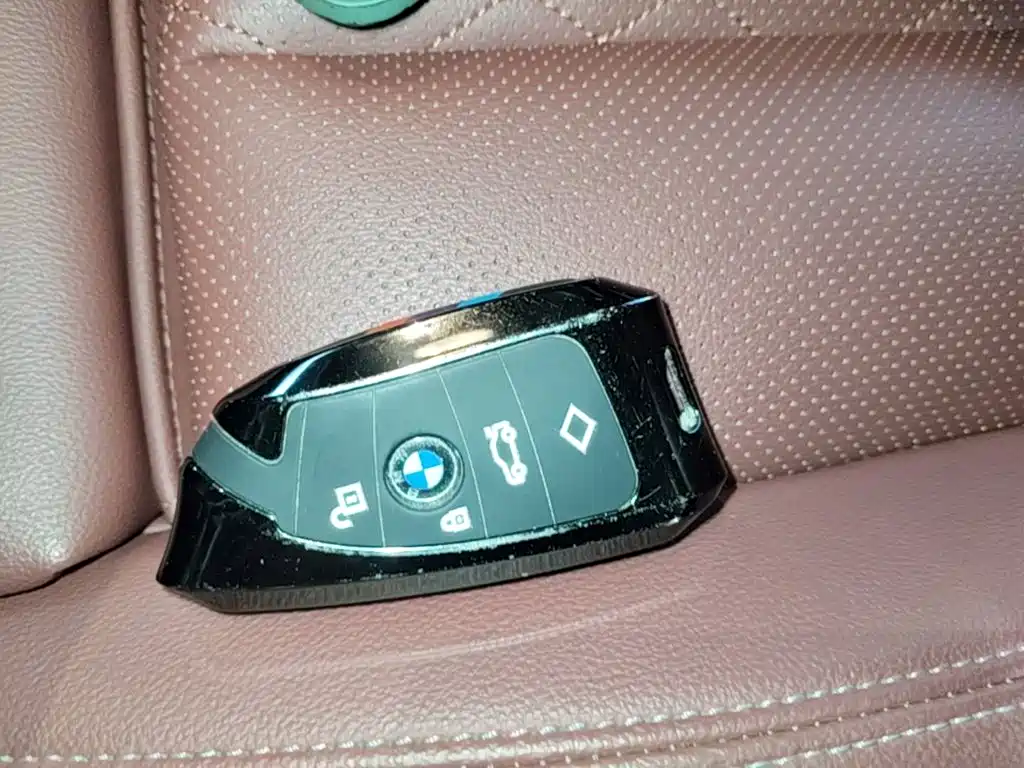 BMW i3 2024 — фото 9