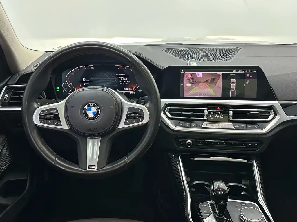 BMW 3 Series 2022 — фото 10