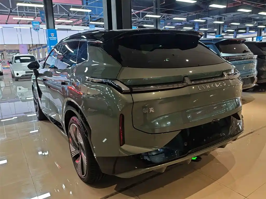 Lynk & Co 08 EM-P 2023 — фото 5