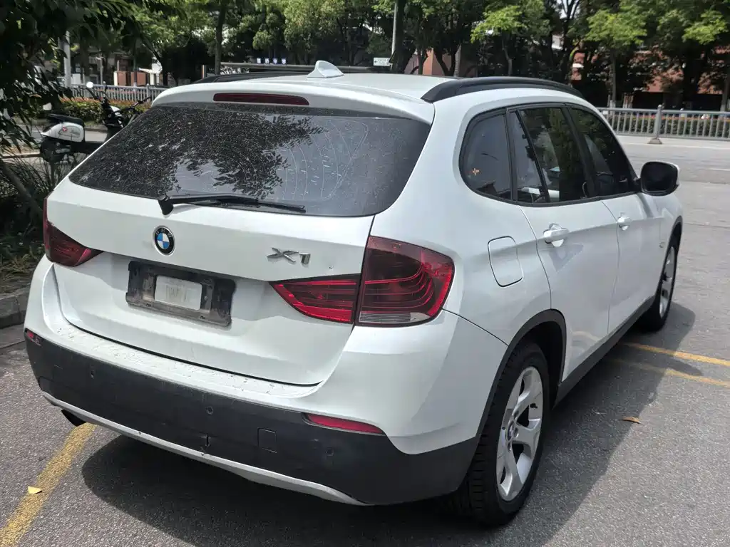 BMW X1 2012 — фото 11