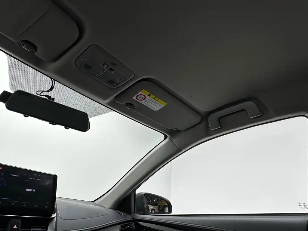 Toyota Yaris L 2021 — фото 15