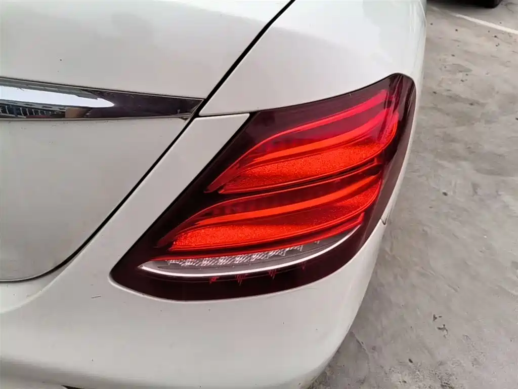 Mercedes-Benz E-Class 2020 — фото 8