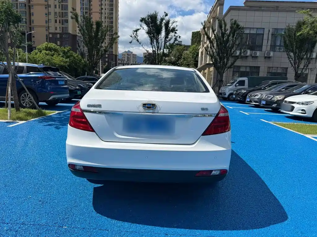Geely Emgrand 2017
