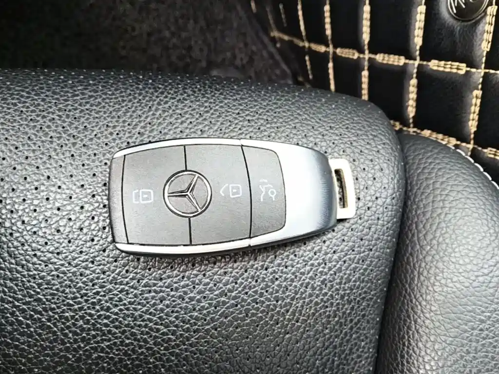 Mercedes-Benz C-Class 2020 — фото 9