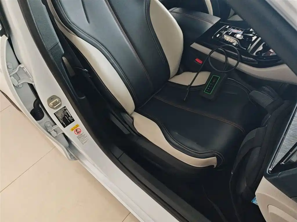 BYD Qin PLUS 2021 — фото 25