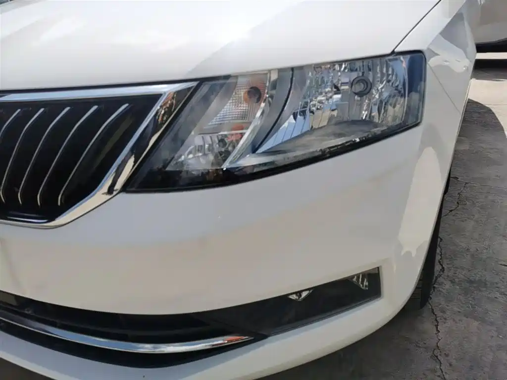 Skoda Rapid 2021 — фото 24