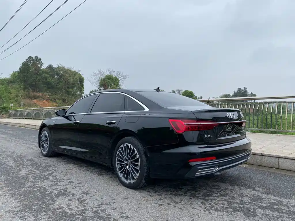 Audi A6L New Energy 2020 — фото 3