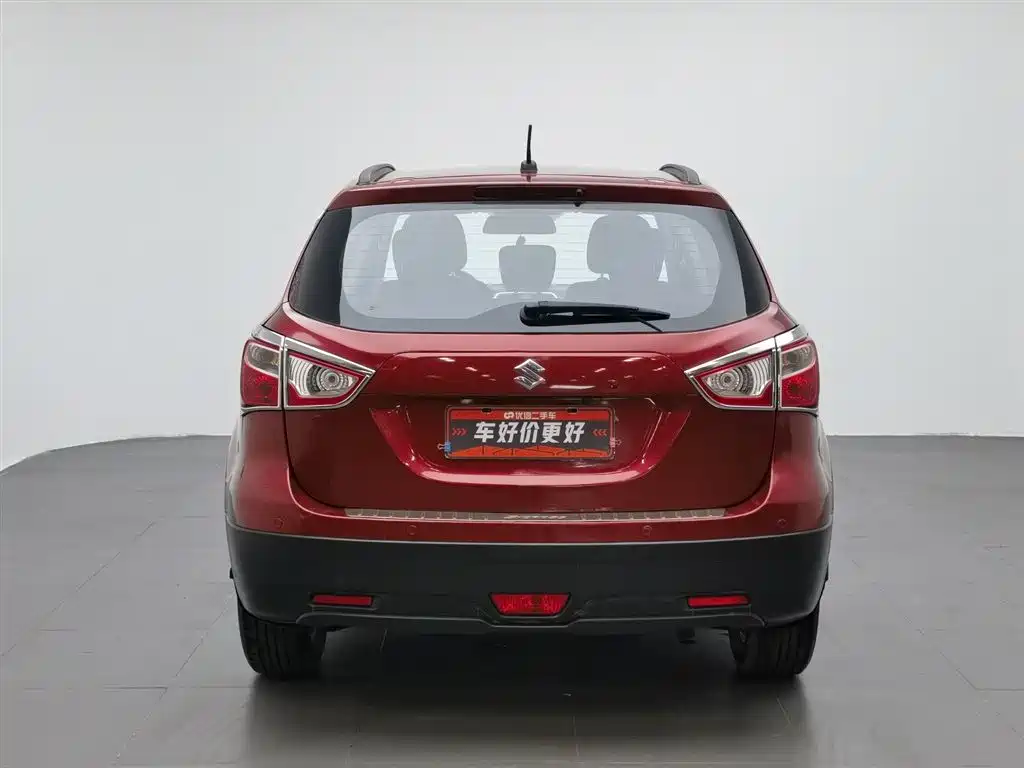 Suzuki S-Cross 2015