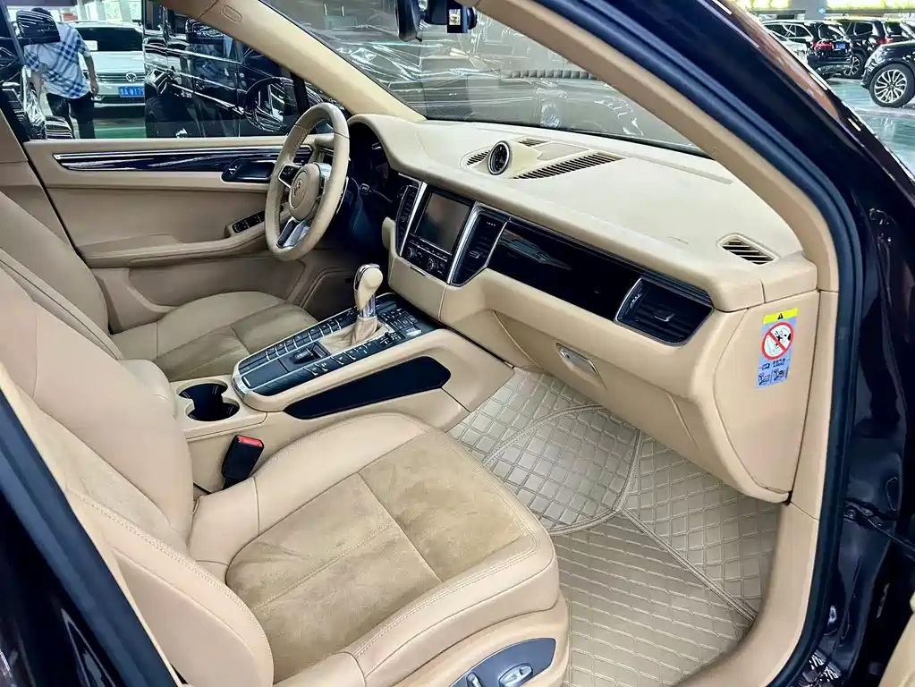 Porsche Macan 2015 — фото 12